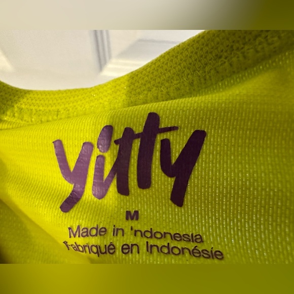 Fabletics yitty spotlight Bra is a size Medium. - Picture 3 of 5